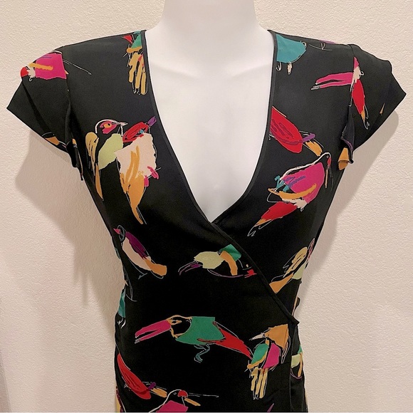 MARC JACOBS Gossip Girl Colorful Bird Print Silk Wrap V Neck Ruched Dress Sz 0 - Picture 6 of 15